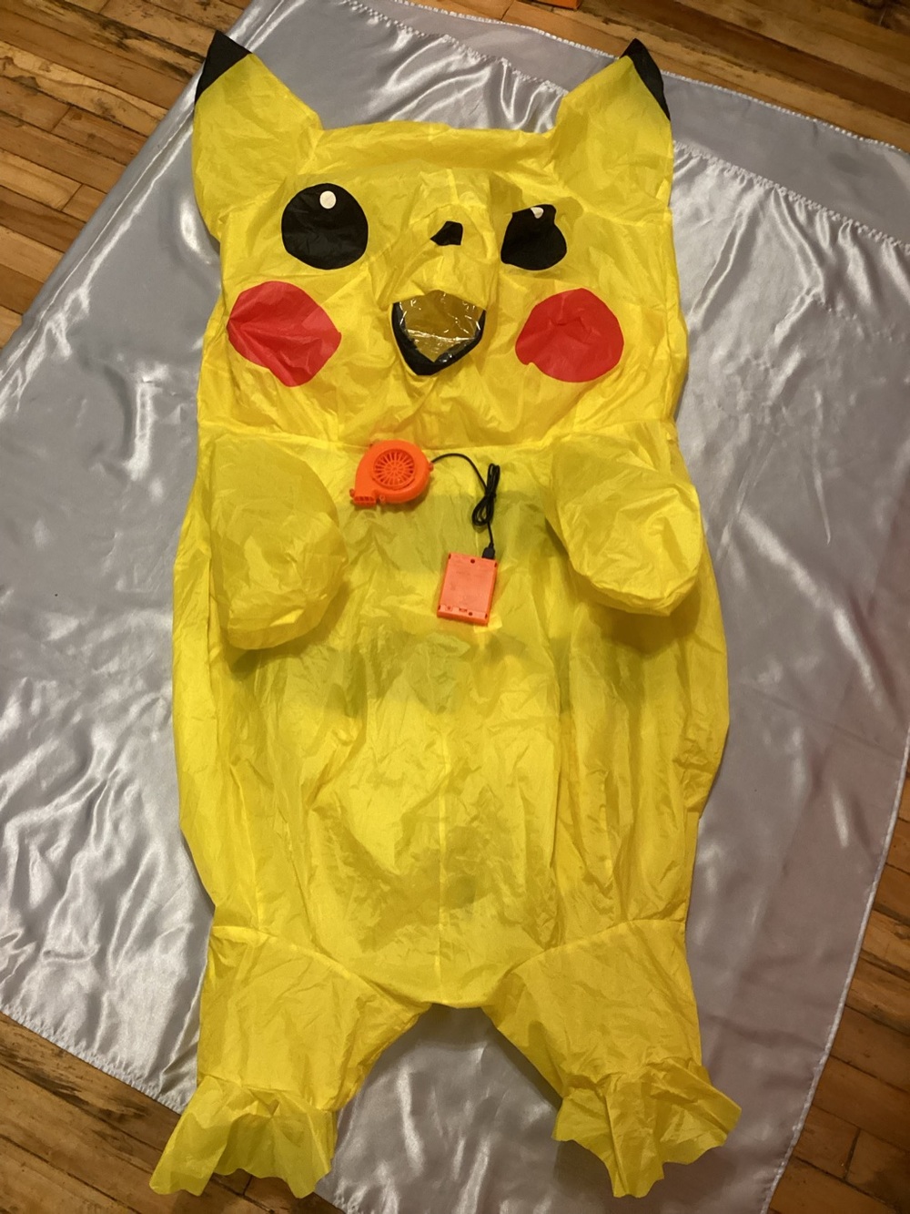 Adult Pikachu-Inflatable Costume